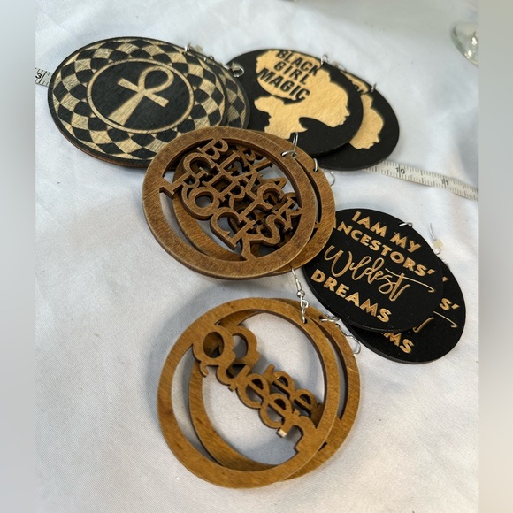 Large set of wooden ethnic vibe earrings BLM - Picture 2 of 5